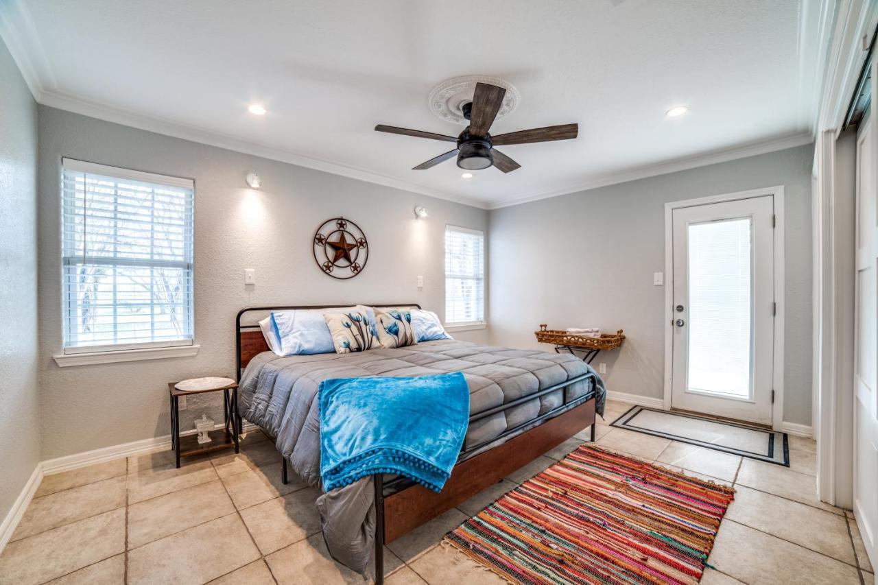 5 Bdrm Home On 2 Acres Mins To Wineries Private Heated Pool And Hot Tub Johnson City Exterior photo
