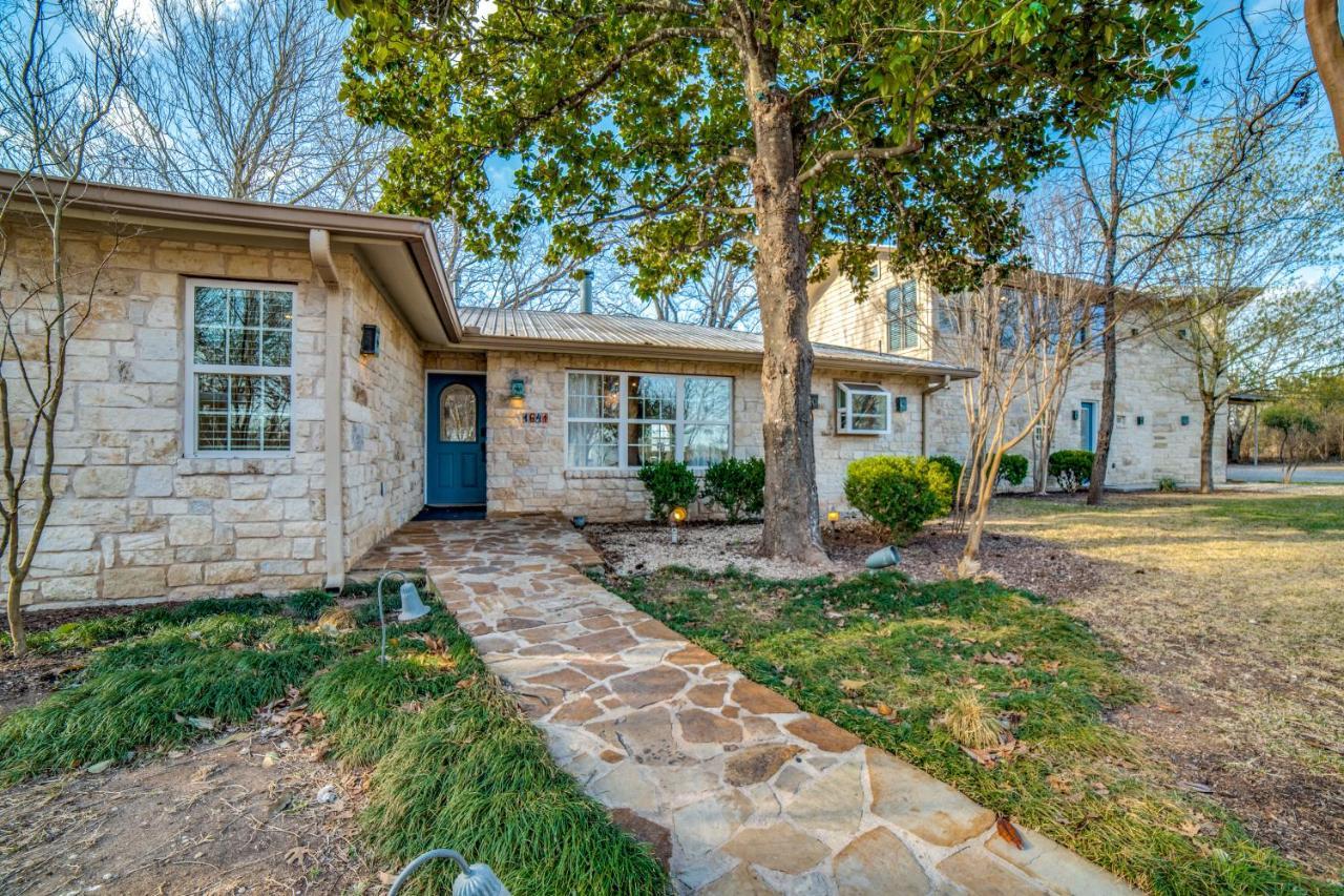 5 Bdrm Home On 2 Acres Mins To Wineries Private Heated Pool And Hot Tub Johnson City Exterior photo